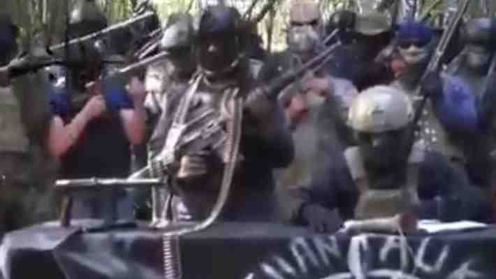 Desde AK47 hasta subametralladoras: El arsenal de guerra que el grupo Weichan Auka Mapu mostró en video
