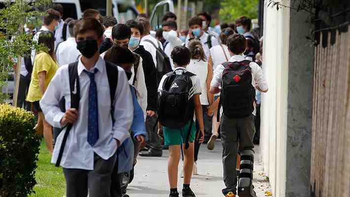 Mineduc instruye que a partir de marzo de 2022 la asistencia a clases presenciales será obligatoria