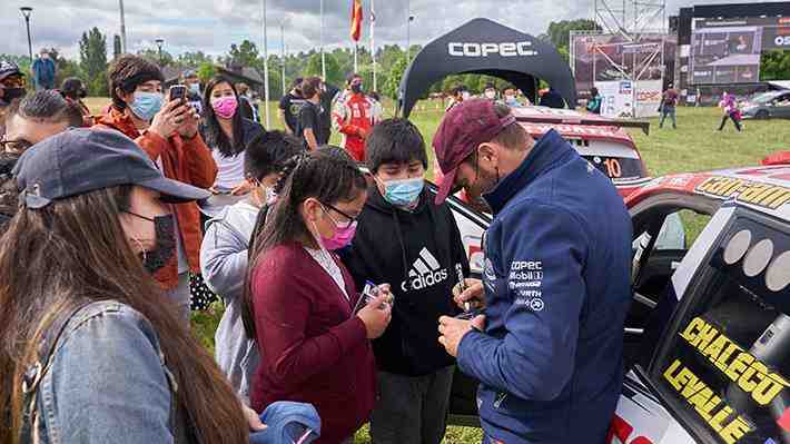 Osorno: Pilotos vibraron con el cariño de la gente en la capital del rally