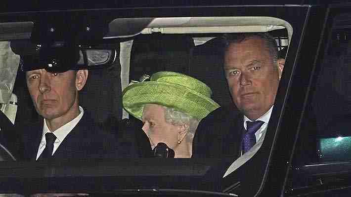 Isabel II asistió al bautizo de los hijos de sus nietas Zara Tindall y Eugenia de York