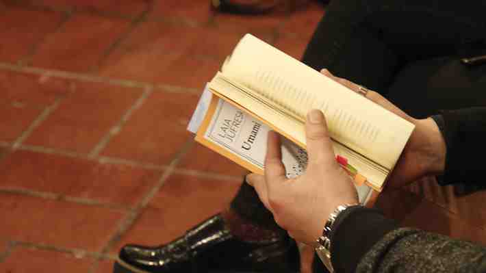 Sondeo hecho en Chile muestra que el 50% de las personas leyó su último libro hace más de seis meses