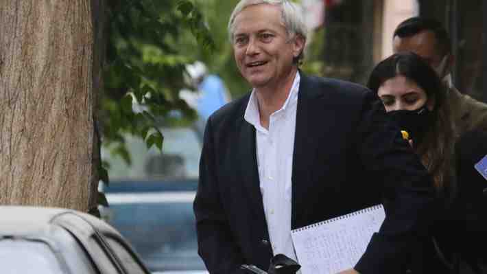Kast condena agresiones a sus asesores en Lo Espejo y critica a Boric por votar en contra del estado de excepción