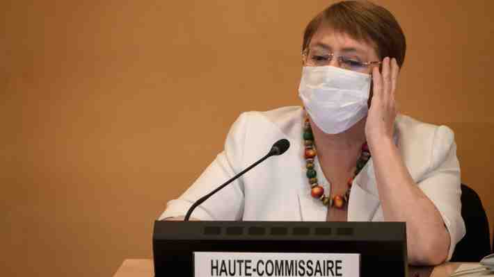 Fundación de Bachelet entrega apoyo a Boric y se pone a disposición para su campaña presidencial