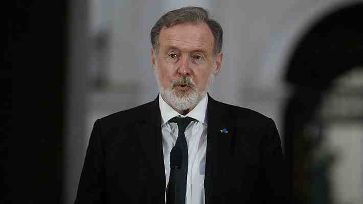 Gobierno argentino decide mantener en su cargo al embajador Bielsa, pero le pide "prudencia" tras dichos sobre Kast