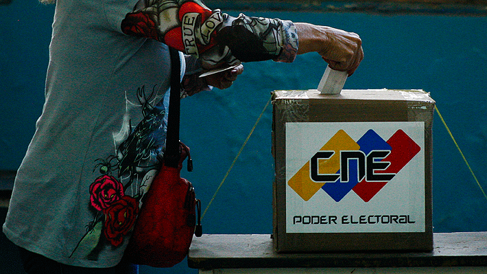 Tribunal Supremo de Venezuela ordena detener recuento de votos y suspende la proclamación en estado natal de Chávez