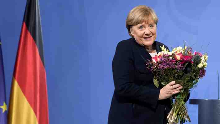 Hoy termina la "era Merkel": Las cifras y los cambios en Alemania que dejó la Canciller