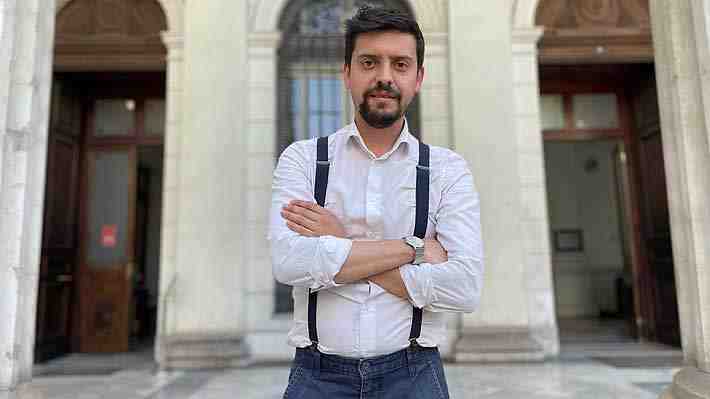 Constituyente socialista Matías Orellana asegura que defenderá los símbolos patrios "con uñas y dientes"