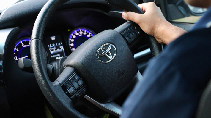 Toyota crítica que hay una baja adopción de autos eléctricos en Latinoamérica y acusa falta de estrategias