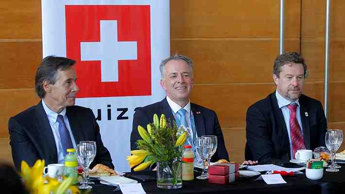 Las oportunidades y riesgos de la democracia directa bajo la mirada suiza