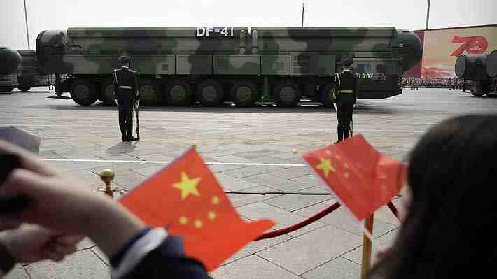 China afirma que seguirá "modernizando" su arsenal nuclear "por cuestiones de fiabilidad y seguridad"