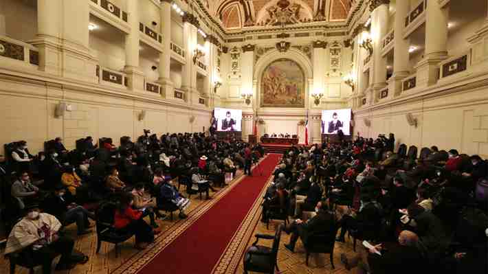 Convención no logra consenso en primera votación de nueva mesa directiva: Reyes y Rebolledo lideran elección