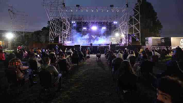 Gobierno decide la eliminación de los topes de aforos para eventos masivos en comunas en fase 4