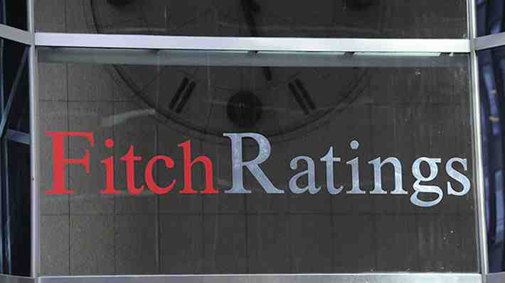 Clasificadora Fitch advierte que el "default" de Rusia es "inminente" en medio de sanciones