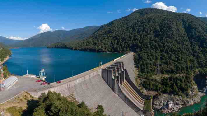Enel denuncia irrupción "violenta" a central Pangue y advierte riesgos para la generación eléctrica