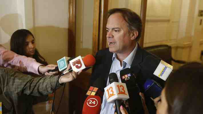 Maratón coincide con fecha de elección de consejeros: Walker le resta importancia y dice que "Santiago no es Chile"