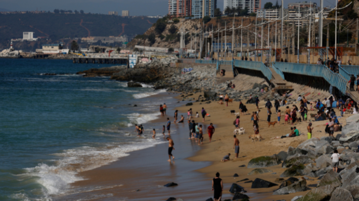 "Un desastre": Sector turismo critica a alcaldes por suspensión de pirotecnia en Viña y Valparaíso y habrá acciones legales