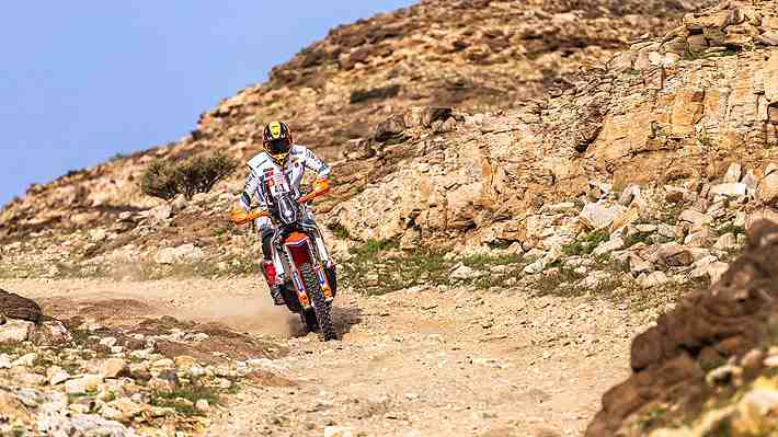 El notable gesto de Tomás de Gavardo en el Rally Dakar siguiendo la huella de su padre Carlo