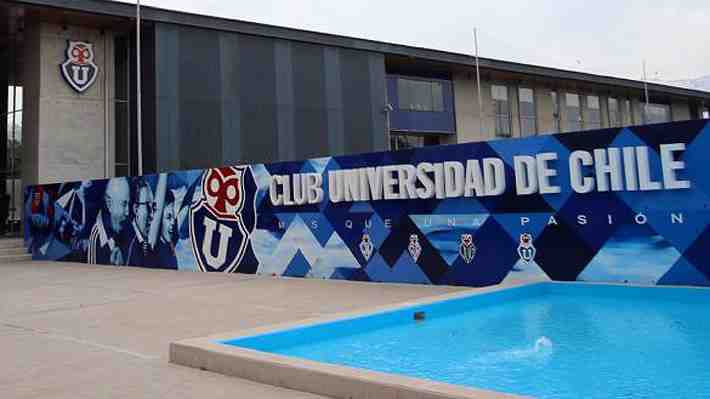 Azul Azul pagó la deuda tributaria de la Corfuch y extendió su control sobre la U hasta el 2052