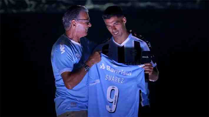 La espectacular presentación de Luis Suárez en Gremio: 60 mil hinchas, la promesa del uruguayo y el saludo de Neymar... Mira las imágenes