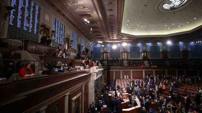 Cámara Baja de Estados Unidos cierra jornada sin presidente por tercer día consecutivo