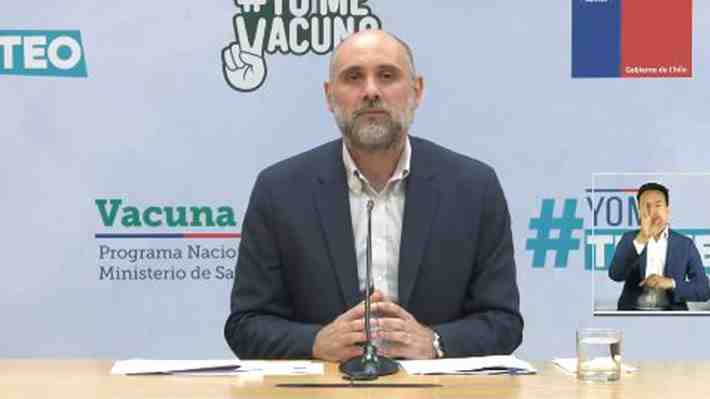 Salud y críticas por ritmo en vacunación bivalente: "Esta fatiga pandémica es un poco el precio del éxito de la campaña"