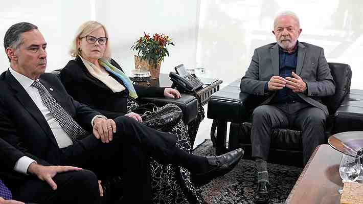 Brasil: Lula y líderes del Congreso y la Corte Suprema rechazan "actos terroristas" y llaman a "defender la democracia" en paz
