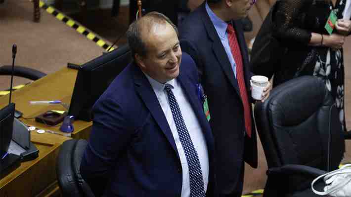 Tras dos elecciones fallidas y 50 días de gestiones: Senado ratifica por 40 votos a Ángel Valencia como fiscal nacional