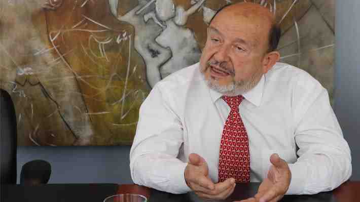 Ex ministro de Bachelet: "El Presidente es moralmente responsable de todo lo que hagan los indultados"