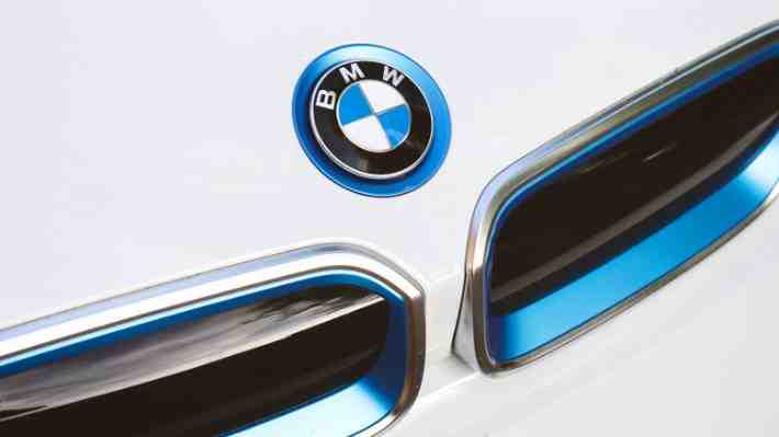 BMW cierra 2022 como líder mundial del segmento premium