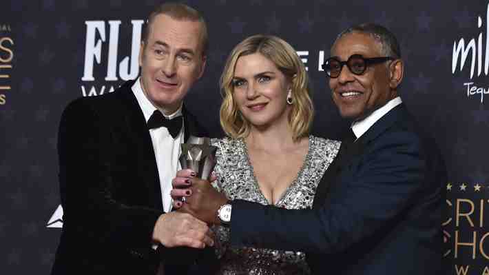 "Abbott Elementary" y "Better Call Saul" se alzan como las series más ganadoras de los Critics Choice Awards