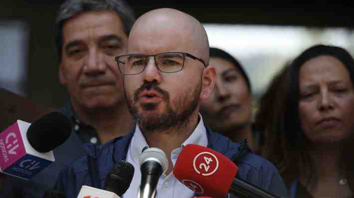 Jackson contacta directamente a parlamentarios ante incierto desenlace de acusación en su contra
