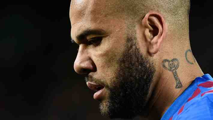 La sórdida trama de la denuncia por agresión sexual que golpea a Dani Alves: Los duros detalles del relato de la víctima y las distintas versiones del brasileño