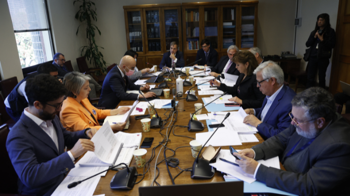 Comisión de Trabajo del Senado despacha "40 horas" a Sala: Gobierno apunta a que el 1 de mayo ya sea ley