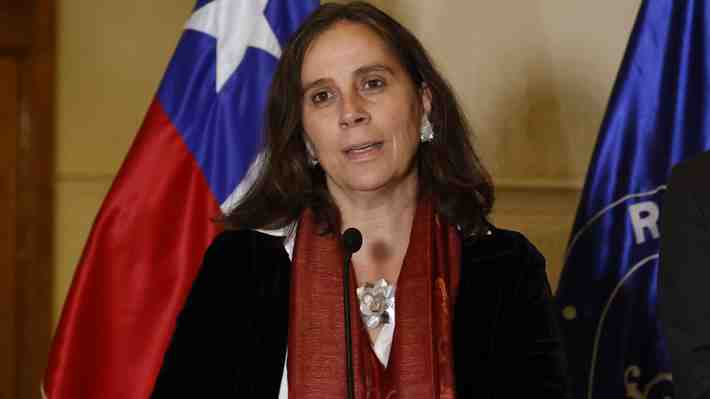 Canciller Urrejola presenta denuncia ante el Ministerio Público por filtración de audio e instruye un sumario administrativo