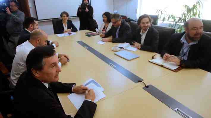Isapres suspenden participación en mesa de trabajo con Gobierno: Acusan “falta de medidas concretas”