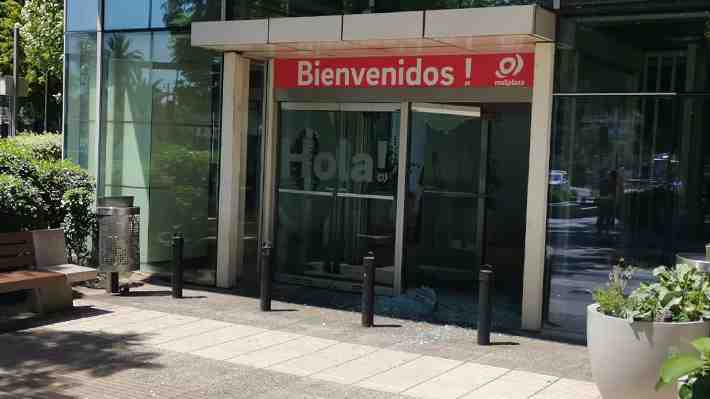 Asaltan tienda tecnológica de Mall Plaza Egaña: Carabinero de franco intentó frustrar el robo y hubo disparos