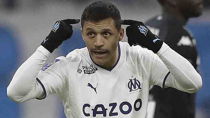 En España aseguran que Alexis es opción para el Barcelona como "fichaje exprés" a horas del cierre del mercado