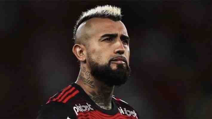 "Mi temperamento me gana": Vidal ofrece disculpas por su rabieta tras no ingresar en duelo del Flamengo... Revive el momento