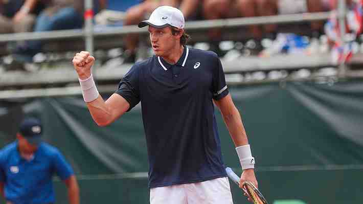 Jarry juega uno de los mejores partidos de su vida, arrolla al 36° del mundo y revive a Chile en la Davis ante Kazajistán: Mira el match point