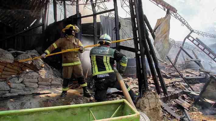 Daños a la infraestructura crítica por incendios: El impacto del fuego en Ñuble, Biobío y La Araucanía