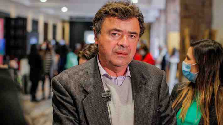 Ministro Valenzuela aborda polémica: "Jamás dije que el Ministerio de Agricultura estaba preparando un royalty forestal"