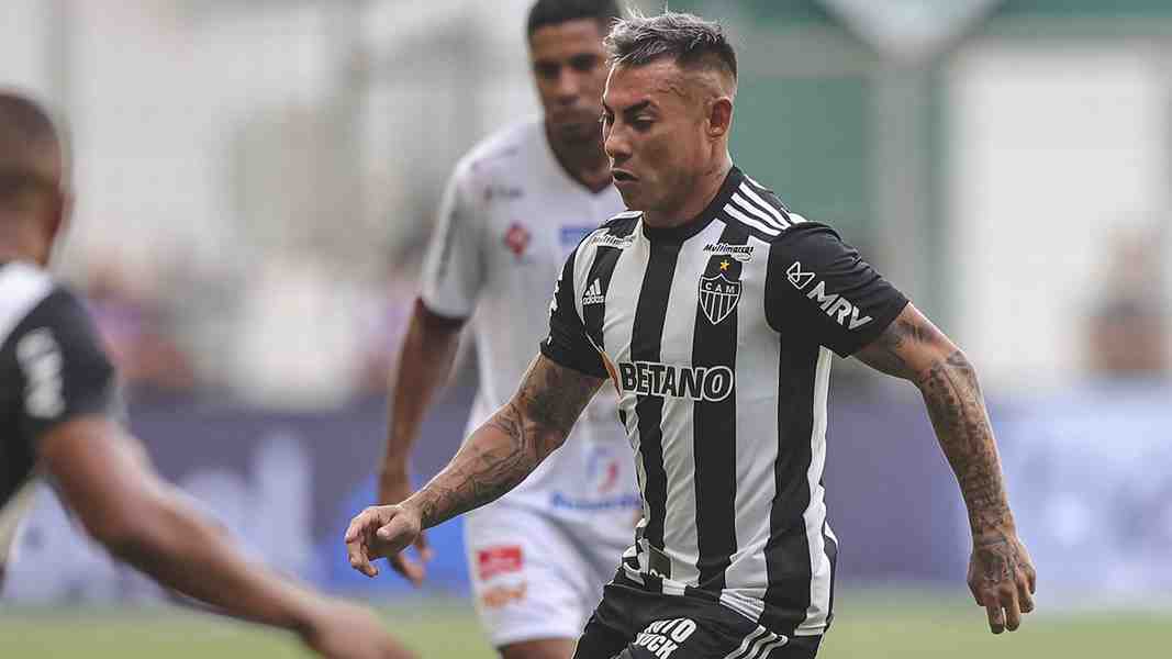 Eduardo Vargas marcó su primer gol del año en el Atlético Mineiro en Brasil... Mira la anotación del chileno