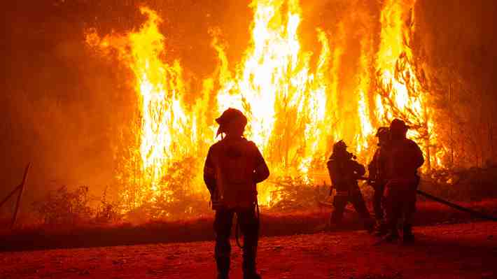 Gobernador Díaz pide "revisar" Ley de Incendios: "El procedimiento para poder condenar es muy difícil"
