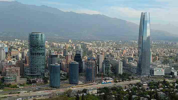 Previo a primer Imacec de 2023: Analistas prevén nueva contracción mensual de la economía y caería hasta 0,7%