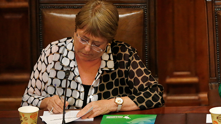 Ex presidenta Bachelet no asiste a cita de mediación con su ex nuera Natalia Compagnon por pensión de alimentos