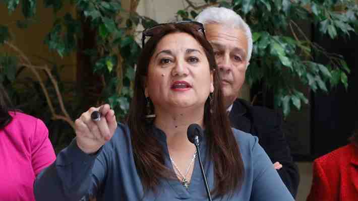 Delgado acusa "falta de respeto" de Ávila: "En vísperas del Día de la Mujer, no podemos permitir que se nos pase a llevar"