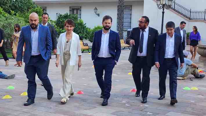 Presidente Boric mantiene postura y evita abordar informes de Gendarmería sobre indultados: "Todo está en el TC"