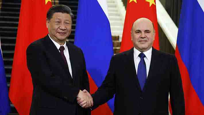 Xi invita a Putin a visitar China este mismo año: Ambos mandatarios volverán a reunirse este martes en Moscú