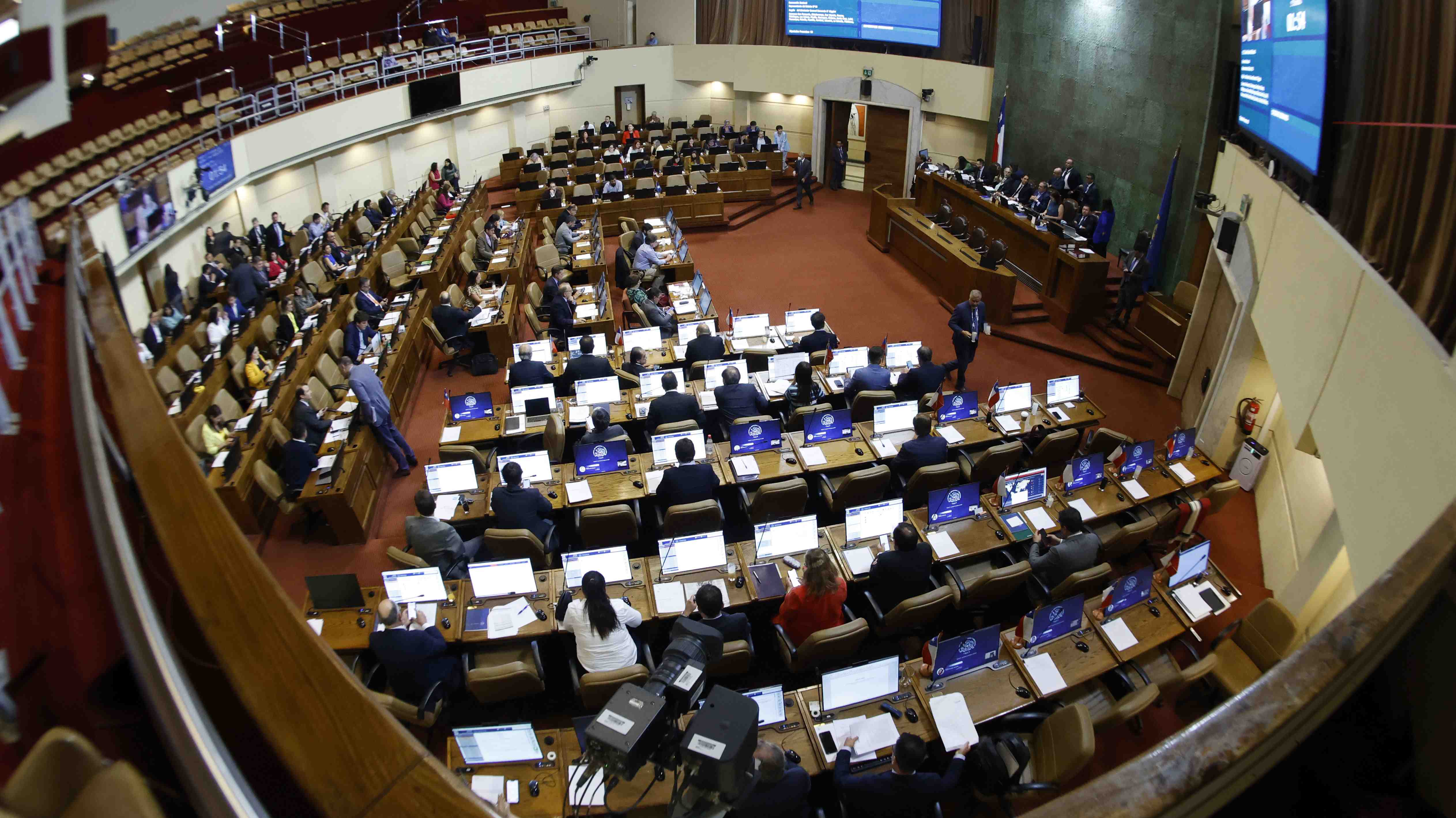 Gobierno interviene y pone discusión inmediata a proyecto de "autopréstamo" previsional: Se votará mañana
