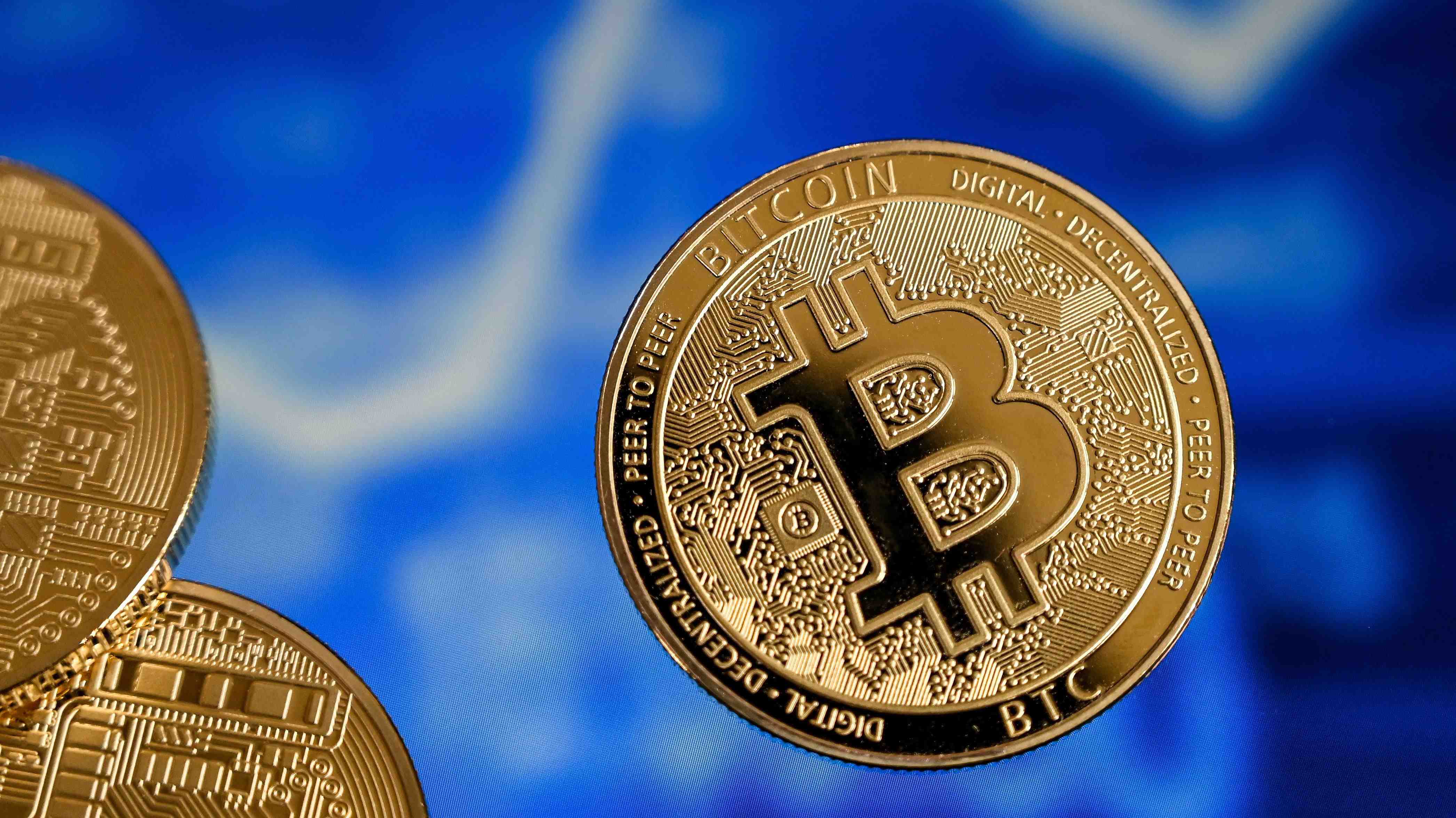 Bitcoin prospera en medio del caos bancario y busca los US$30 mil como próximo hito